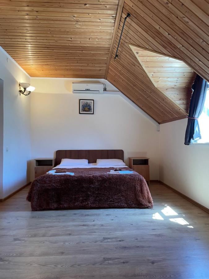 Hotel Askar Alakhadze Bagian luar foto
