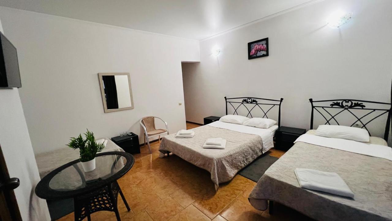 Hotel Askar Alakhadze Bagian luar foto