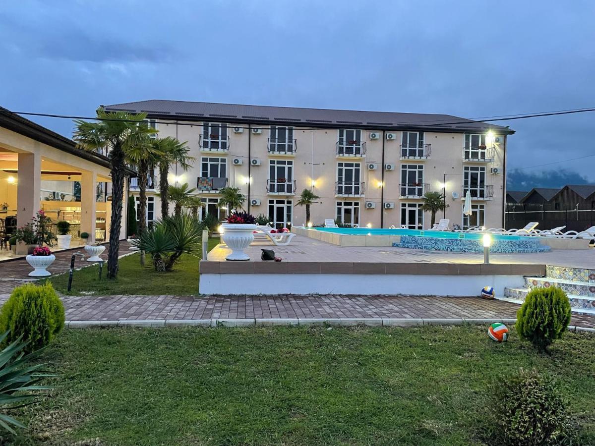 Hotel Askar Alakhadze Bagian luar foto