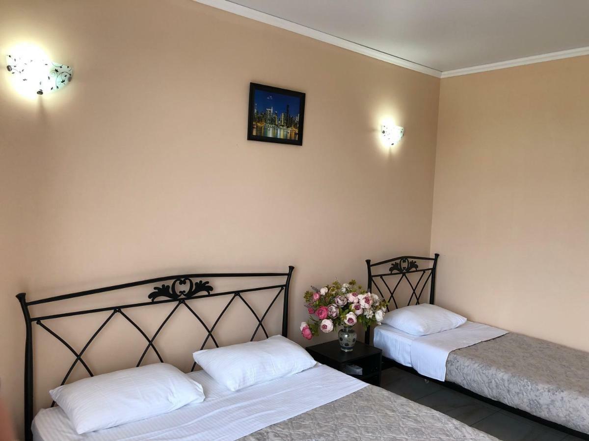 Hotel Askar Alakhadze Bagian luar foto