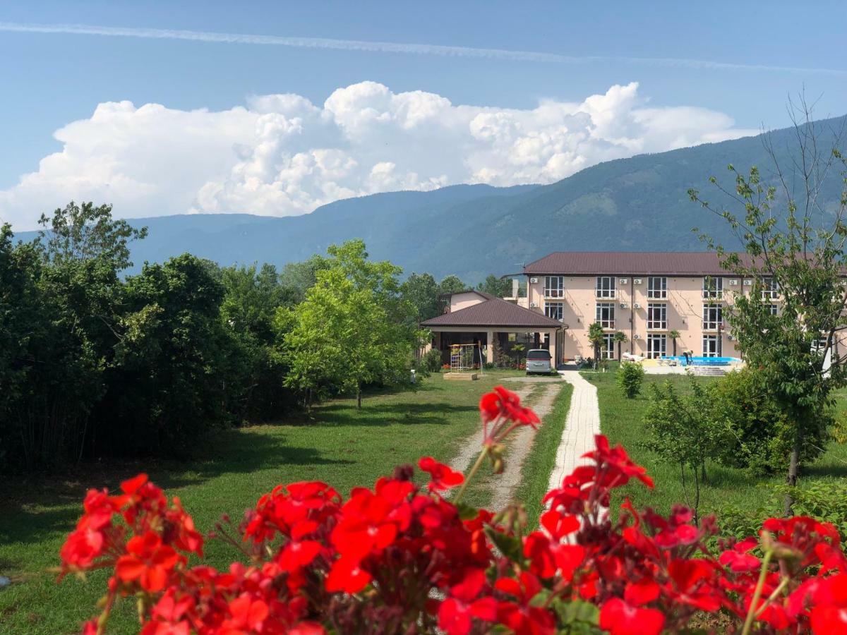 Hotel Askar Alakhadze Bagian luar foto
