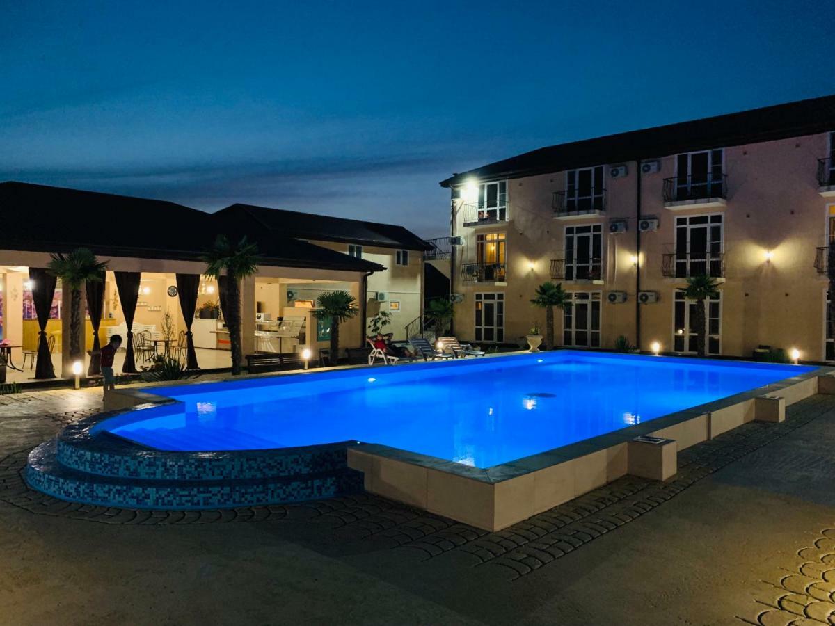Hotel Askar Alakhadze Bagian luar foto