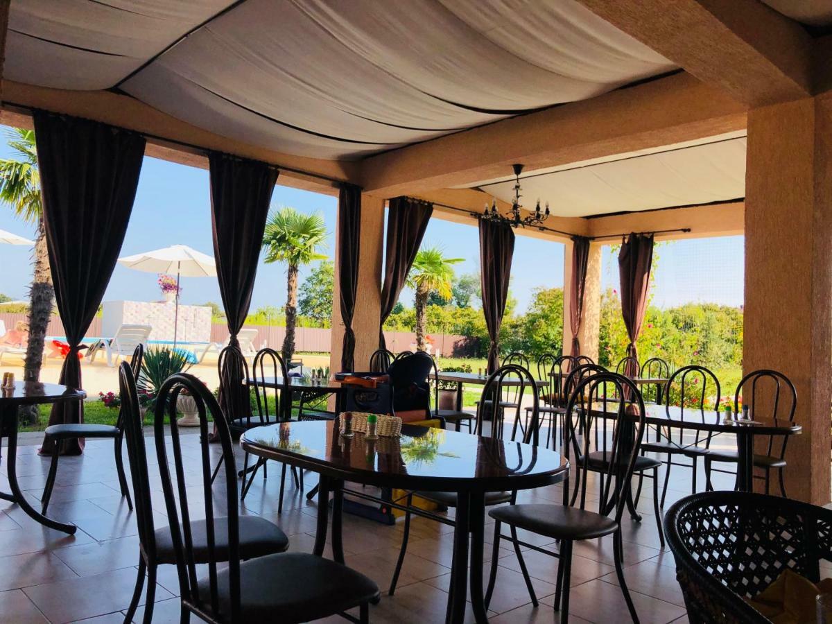 Hotel Askar Alakhadze Bagian luar foto