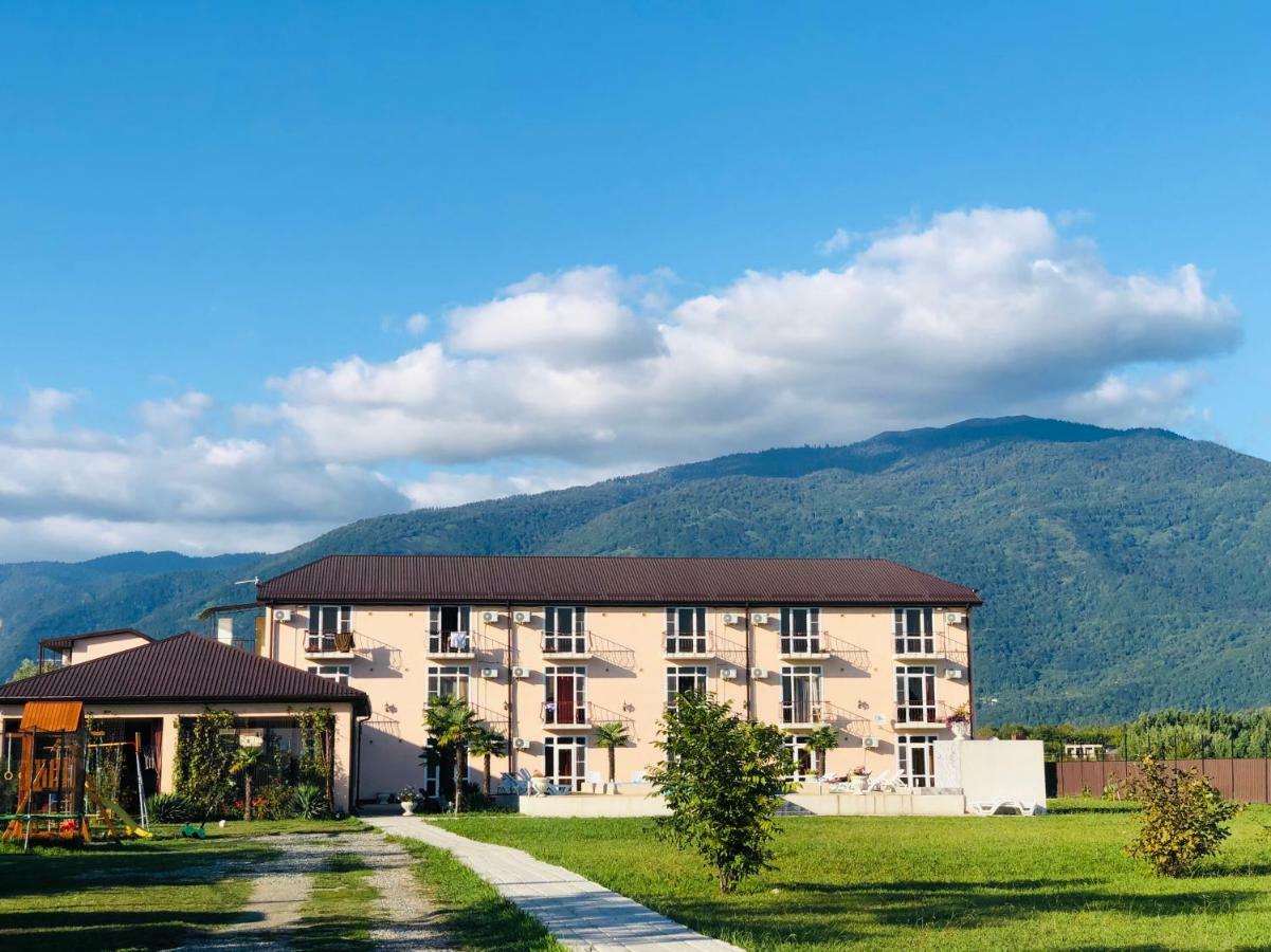 Hotel Askar Alakhadze Bagian luar foto
