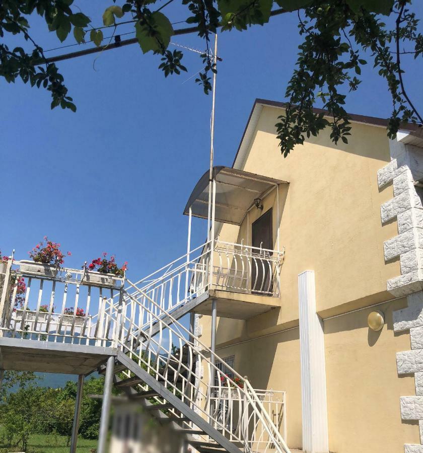 Hotel Askar Alakhadze Bagian luar foto
